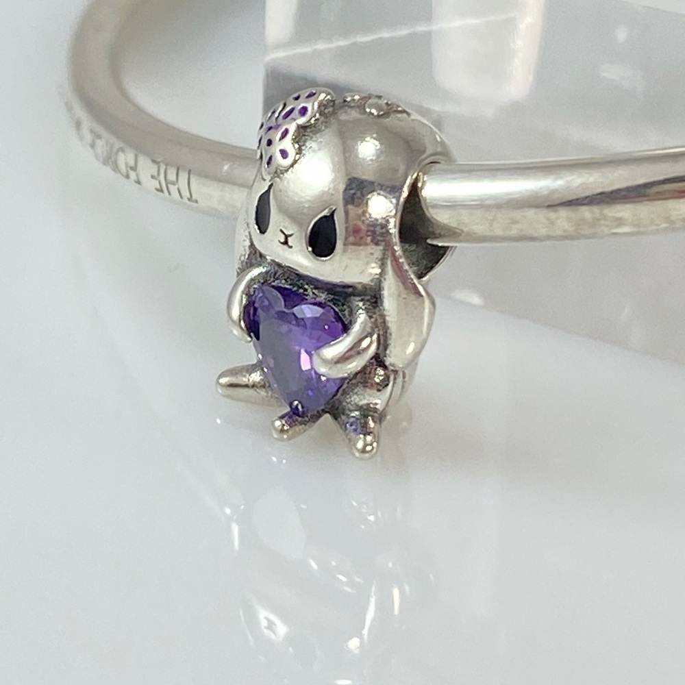 Lop-eared Rabbit with Cubic Zirconia Heart - Picture 12 of 15